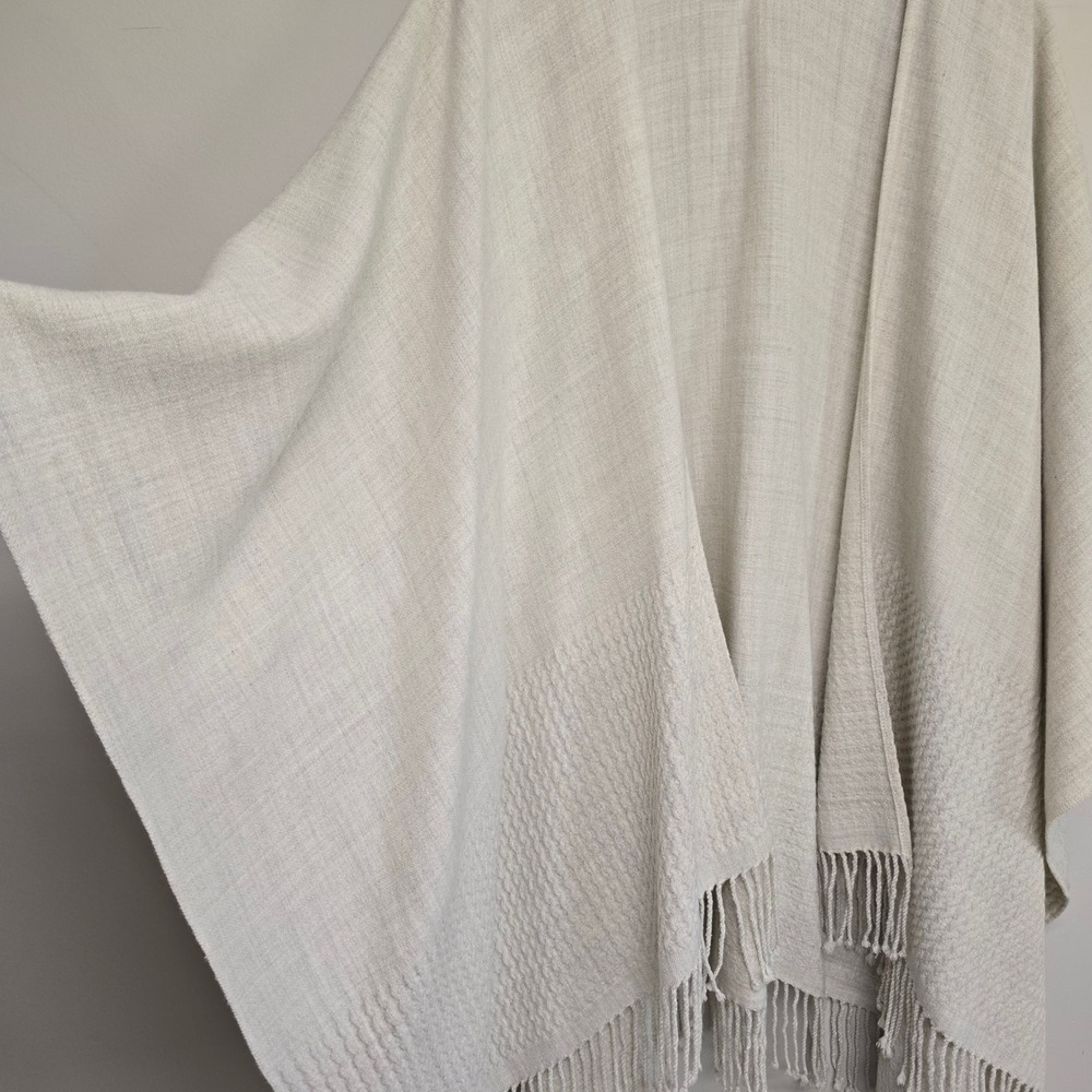 Mer-Sea Poncho Shawl Women One Size Cream Fringe Trim Coastal Boho Wrap - Picture 5 of 11